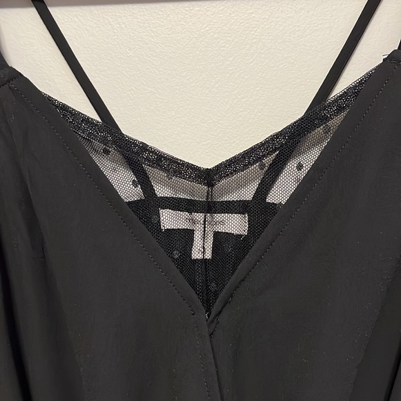 Strappy peplum tank - Picture 2 of 5